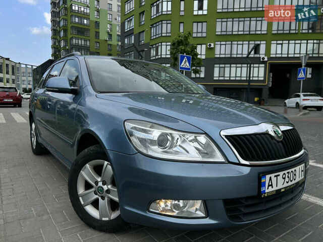 Синий Шкода Октавия, объемом двигателя 1.2 л и пробегом 213 тыс. км за 6800 $, фото 1 на Automoto.ua