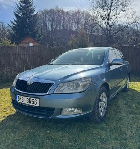 Синий Шкода Октавия, объемом двигателя 1.6 л и пробегом 350 тыс. км за 3650 $, фото 1 на Automoto.ua