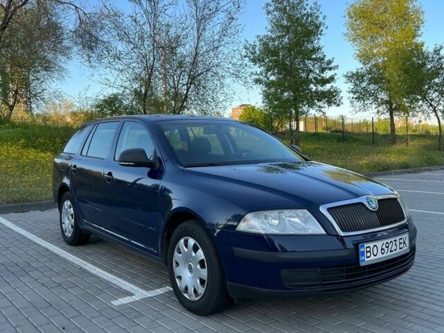 Шкода Октавия 2011 в Запорожье на Automoto.ua Синий Шкода Октавия, объемом двигателя 1.4 л и пробегом 275 тыс. км за 5650 $, фото 1 на Automoto.ua