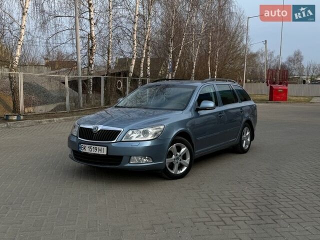 Синій Шкода Октавія, об'ємом двигуна 1.97 л та пробігом 253 тис. км за 7500 $, фото 1 на Automoto.ua