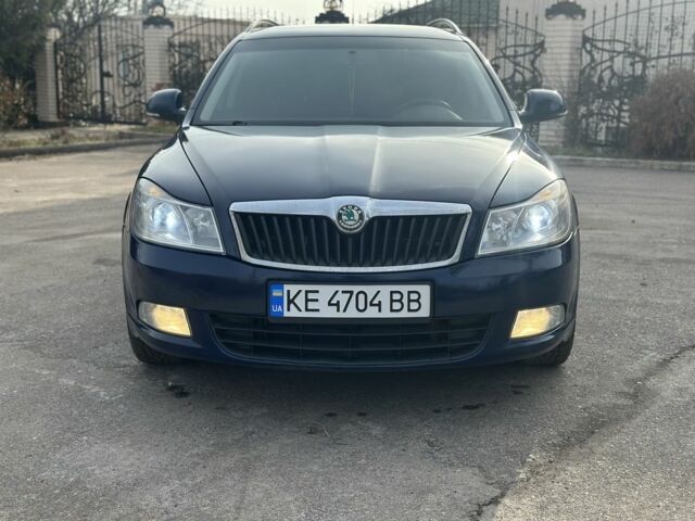 Синий Шкода Октавия, объемом двигателя 2 л и пробегом 232 тыс. км за 7200 $, фото 1 на Automoto.ua