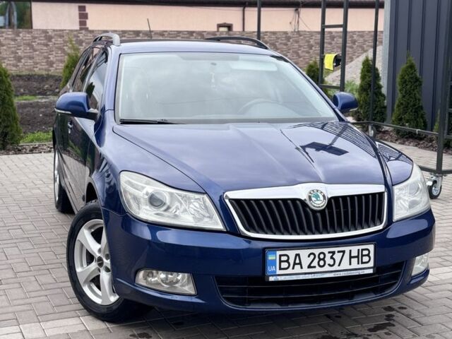 Синий Шкода Октавия, объемом двигателя 1.6 л и пробегом 265 тыс. км за 7000 $, фото 1 на Automoto.ua
