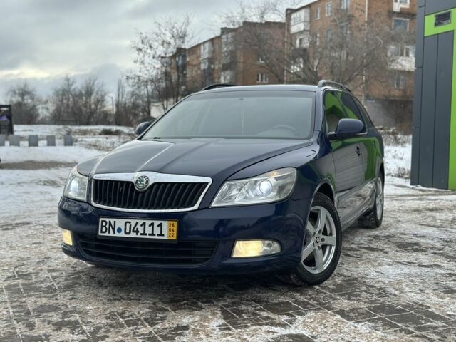 Синий Шкода Октавия, объемом двигателя 2 л и пробегом 232 тыс. км за 6800 $, фото 1 на Automoto.ua