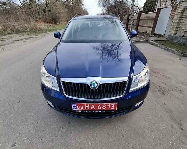 Синий Шкода Октавия, объемом двигателя 1.8 л и пробегом 115 тыс. км за 8900 $, фото 1 на Automoto.ua