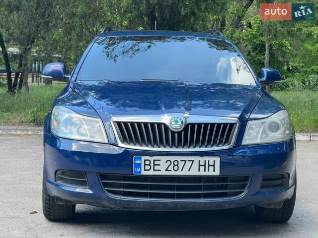 Синий Шкода Октавия, объемом двигателя 1.6 л и пробегом 240 тыс. км за 6000 $, фото 1 на Automoto.ua