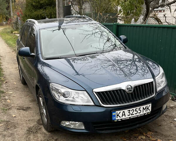 Синій Шкода Октавія, об'ємом двигуна 1.2 л та пробігом 313 тис. км за 8300 $, фото 1 на Automoto.ua