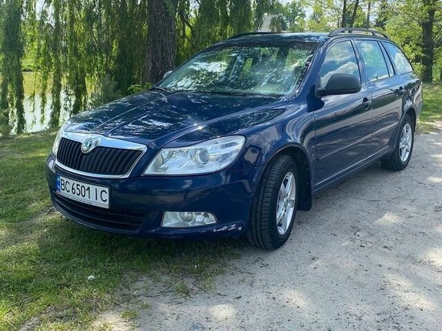 Синий Шкода Октавия, объемом двигателя 1.97 л и пробегом 272 тыс. км за 7200 $, фото 1 на Automoto.ua