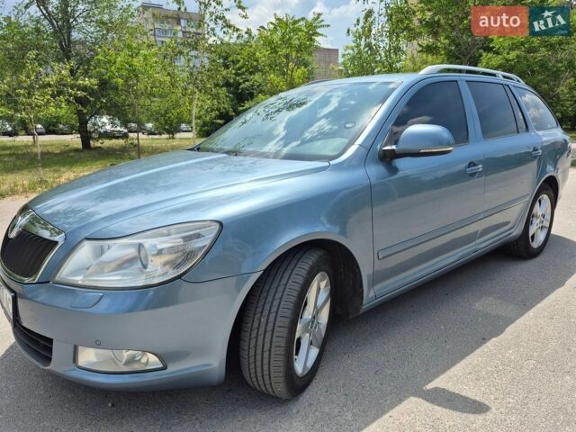 Синий Шкода Октавия, объемом двигателя 1.6 л и пробегом 256 тыс. км за 9200 $, фото 1 на Automoto.ua