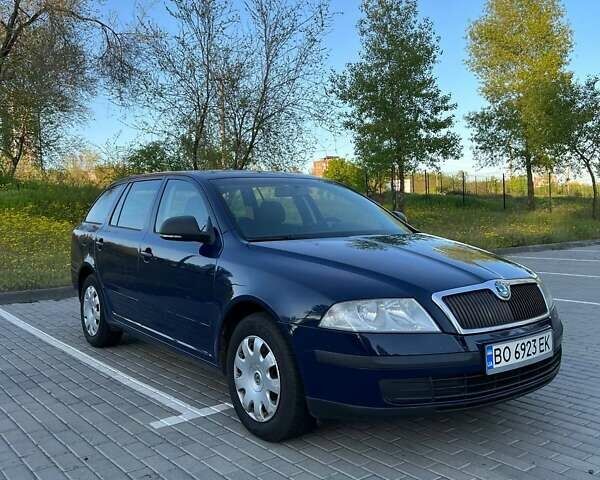 Синий Шкода Октавия, объемом двигателя 1.4 л и пробегом 267 тыс. км за 5650 $, фото 1 на Automoto.ua