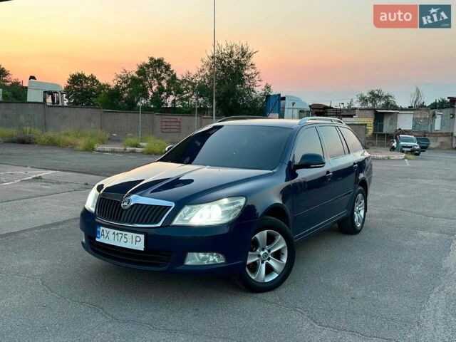 Синій Шкода Октавія, об'ємом двигуна 1.97 л та пробігом 310 тис. км за 8700 $, фото 1 на Automoto.ua