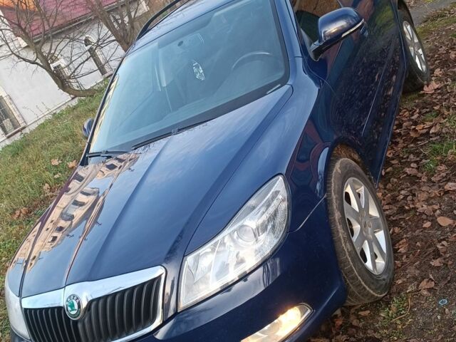 Синий Шкода Октавия, объемом двигателя 1.6 л и пробегом 320 тыс. км за 7000 $, фото 1 на Automoto.ua