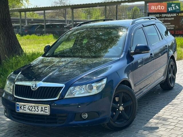Синий Шкода Октавия, объемом двигателя 1.8 л и пробегом 170 тыс. км за 8200 $, фото 1 на Automoto.ua