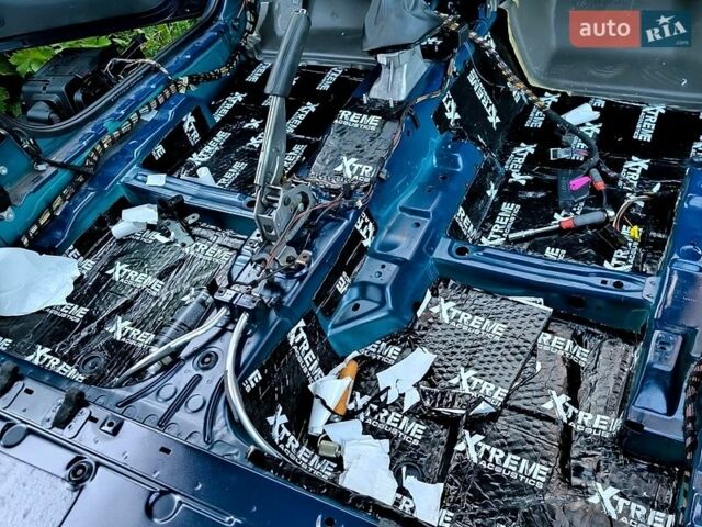 Синий Шкода Октавия, объемом двигателя 1.6 л и пробегом 250 тыс. км за 4000 $, фото 1 на Automoto.ua
