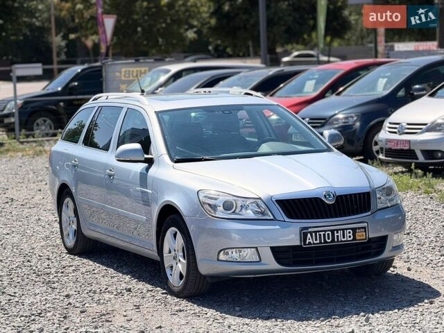 Синий Шкода Октавия, объемом двигателя 1.97 л и пробегом 238 тыс. км за 9700 $, фото 1 на Automoto.ua