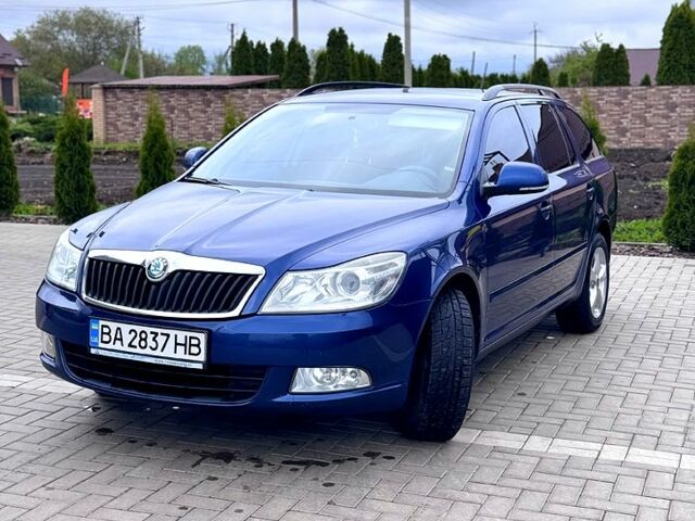 Синий Шкода Октавия, объемом двигателя 1.6 л и пробегом 265 тыс. км за 7200 $, фото 1 на Automoto.ua