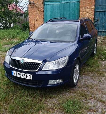 Синий Шкода Октавия, объемом двигателя 1.6 л и пробегом 316 тыс. км за 7200 $, фото 1 на Automoto.ua