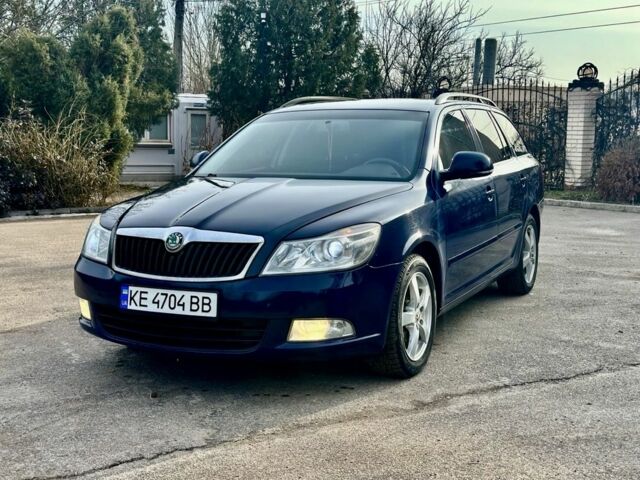 Синий Шкода Октавия, объемом двигателя 2 л и пробегом 240 тыс. км за 7100 $, фото 1 на Automoto.ua
