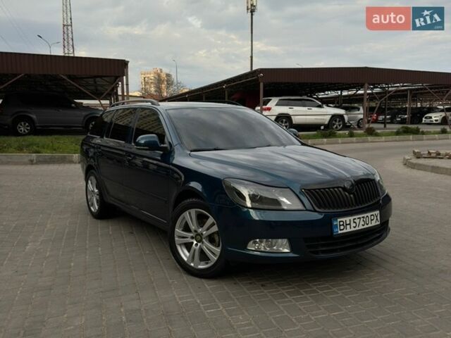 Синий Шкода Октавия, объемом двигателя 1.97 л и пробегом 320 тыс. км за 8500 $, фото 1 на Automoto.ua