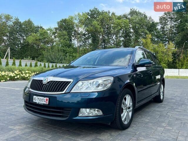 Синий Шкода Октавия, объемом двигателя 1.8 л и пробегом 136 тыс. км за 8950 $, фото 1 на Automoto.ua