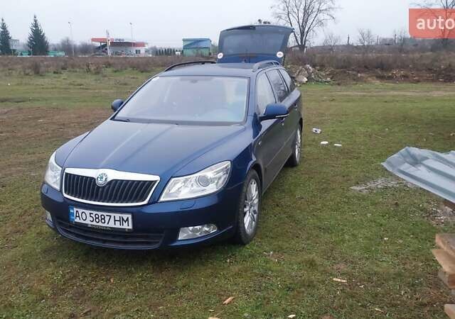Синий Шкода Октавия, объемом двигателя 1.97 л и пробегом 282 тыс. км за 12100 $, фото 1 на Automoto.ua