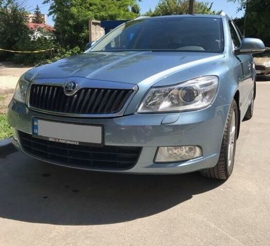Синий Шкода Октавия, объемом двигателя 1.2 л и пробегом 146 тыс. км за 11300 $, фото 1 на Automoto.ua