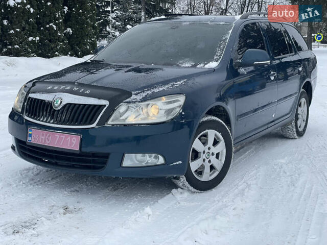 Синий Шкода Октавия, объемом двигателя 1.6 л и пробегом 290 тыс. км за 7700 $, фото 1 на Automoto.ua