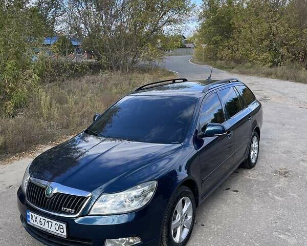 Синий Шкода Октавия, объемом двигателя 1.8 л и пробегом 170 тыс. км за 9300 $, фото 1 на Automoto.ua