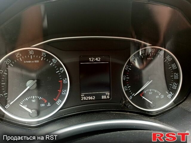Синій Шкода Октавія, об'ємом двигуна 1.6 л та пробігом 293 тис. км за 8450 $, фото 1 на Automoto.ua