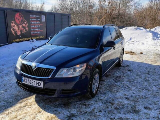 Синий Шкода Октавия, объемом двигателя 1.6 л и пробегом 198 тыс. км за 6900 $, фото 1 на Automoto.ua