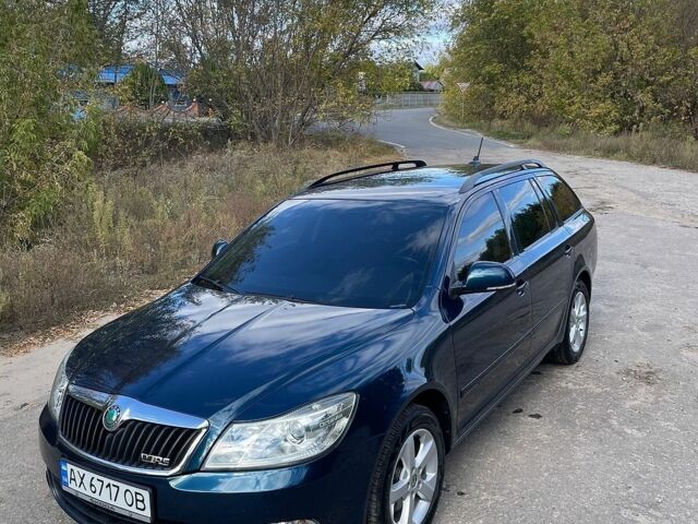 Синий Шкода Октавия, объемом двигателя 1.8 л и пробегом 180 тыс. км за 7500 $, фото 1 на Automoto.ua