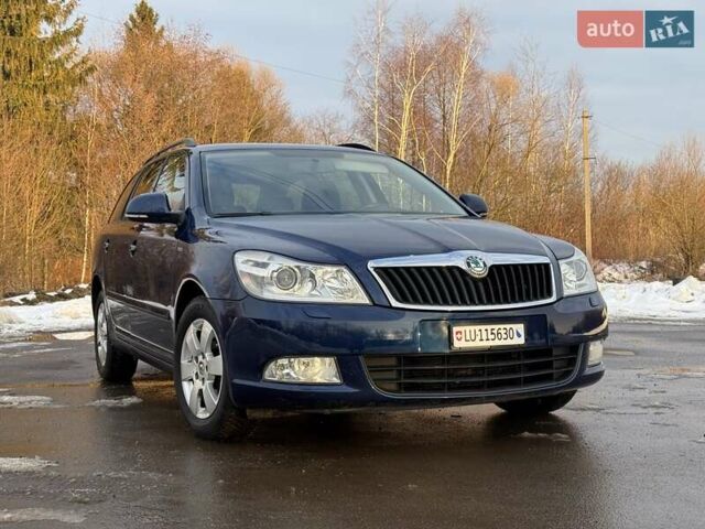 Синий Шкода Октавия, объемом двигателя 2 л и пробегом 217 тыс. км за 10250 $, фото 1 на Automoto.ua