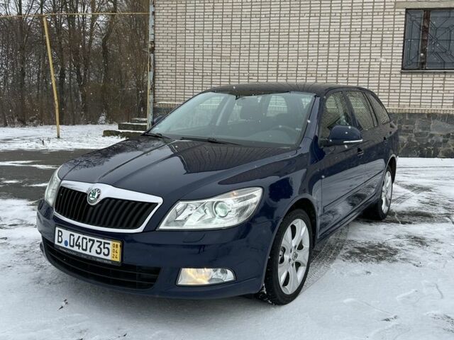 Синій Шкода Октавія, об'ємом двигуна 2 л та пробігом 260 тис. км за 8250 $, фото 1 на Automoto.ua