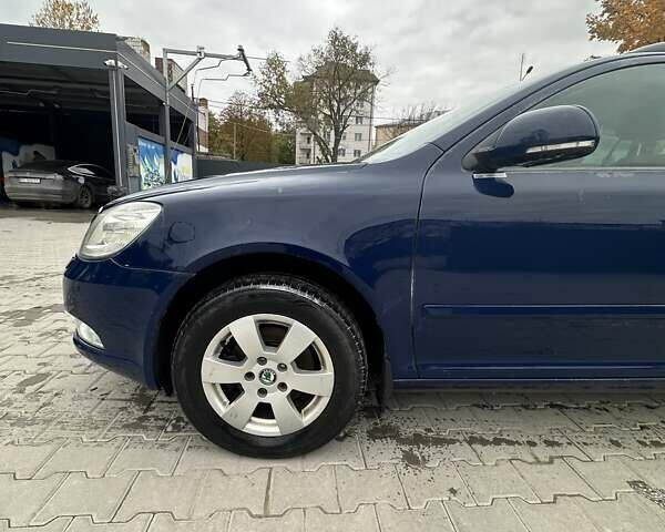 Шкода Октавия 2012 в Тернополе на Automoto.ua Синий Шкода Октавия, объемом двигателя 1.6 л и пробегом 287 тыс. км за 8100 $, фото 1 на Automoto.ua