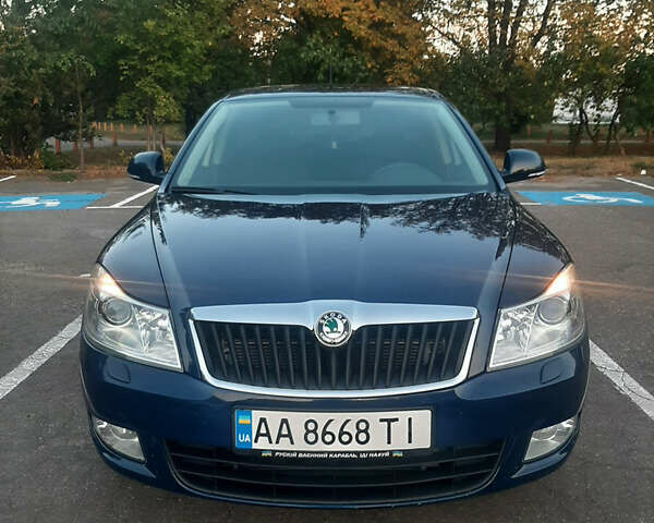 Синій Шкода Октавія, об'ємом двигуна 1.6 л та пробігом 272 тис. км за 8500 $, фото 1 на Automoto.ua