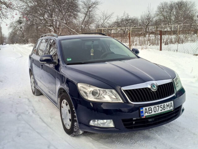 Синій Шкода Октавія, об'ємом двигуна 1.6 л та пробігом 179 тис. км за 9000 $, фото 1 на Automoto.ua
