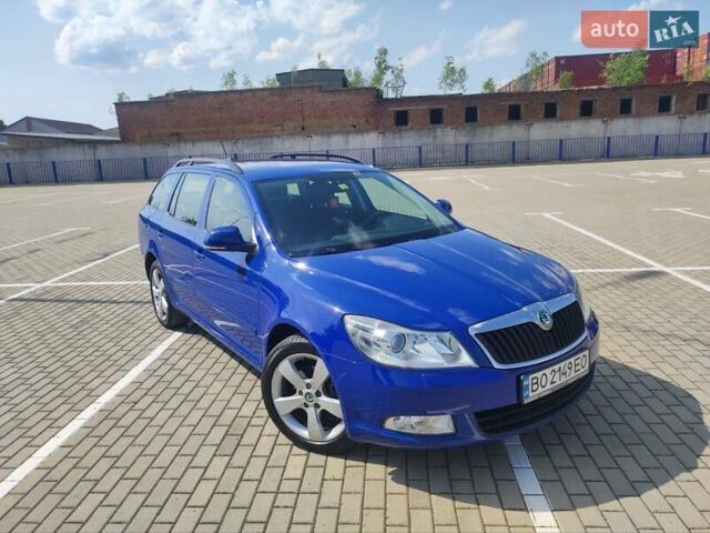 Синий Шкода Октавия, объемом двигателя 1.97 л и пробегом 212 тыс. км за 10700 $, фото 1 на Automoto.ua