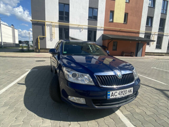 Синий Шкода Октавия, объемом двигателя 2 л и пробегом 284 тыс. км за 9450 $, фото 1 на Automoto.ua