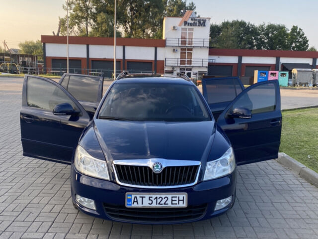 Синій Шкода Октавія, об'ємом двигуна 1.97 л та пробігом 215 тис. км за 7900 $, фото 1 на Automoto.ua
