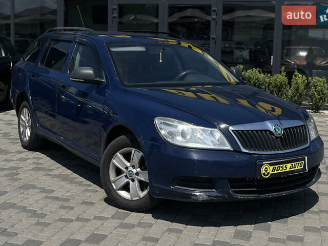Синий Шкода Октавия, объемом двигателя 1.97 л и пробегом 285 тыс. км за 8300 $, фото 1 на Automoto.ua