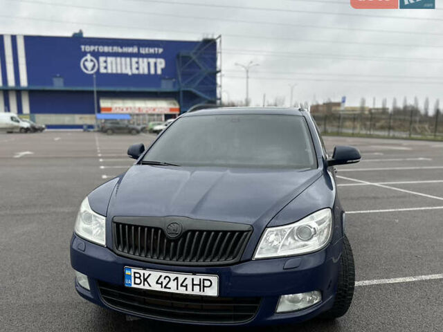 Синій Шкода Октавія, об'ємом двигуна 2 л та пробігом 280 тис. км за 9750 $, фото 1 на Automoto.ua