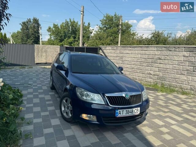 Синій Шкода Октавія, об'ємом двигуна 1.6 л та пробігом 203 тис. км за 8000 $, фото 1 на Automoto.ua