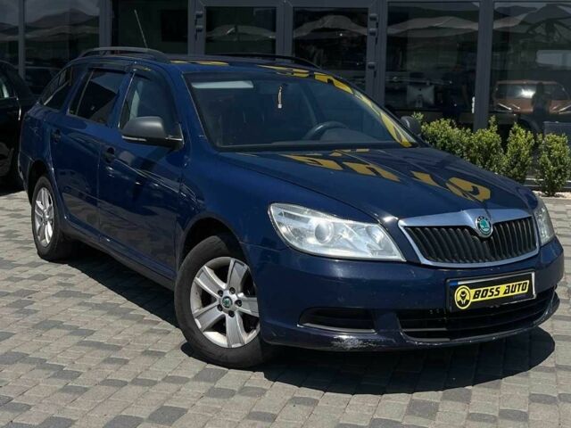 Синий Шкода Октавия, объемом двигателя 2 л и пробегом 285 тыс. км за 7500 $, фото 1 на Automoto.ua