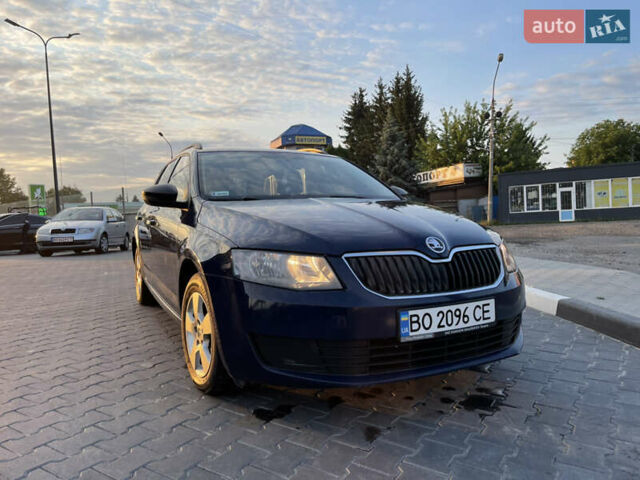 Синий Шкода Октавия, объемом двигателя 1.6 л и пробегом 265 тыс. км за 9330 $, фото 1 на Automoto.ua