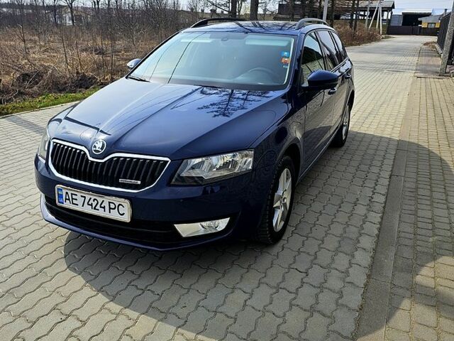 Синій Шкода Октавія, об'ємом двигуна 1.6 л та пробігом 245 тис. км за 8900 $, фото 1 на Automoto.ua