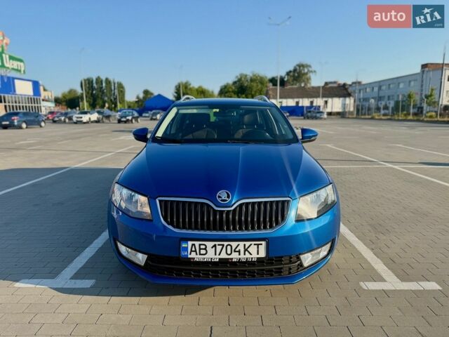 Синий Шкода Октавия, объемом двигателя 1.8 л и пробегом 241 тыс. км за 11000 $, фото 1 на Automoto.ua