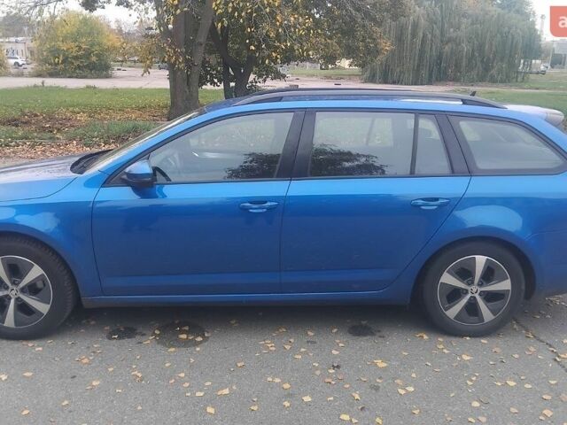 Синий Шкода Октавия, объемом двигателя 1.6 л и пробегом 330 тыс. км за 11500 $, фото 1 на Automoto.ua