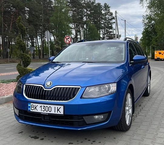 Синий Шкода Октавия, объемом двигателя 1.6 л и пробегом 226 тыс. км за 11900 $, фото 1 на Automoto.ua