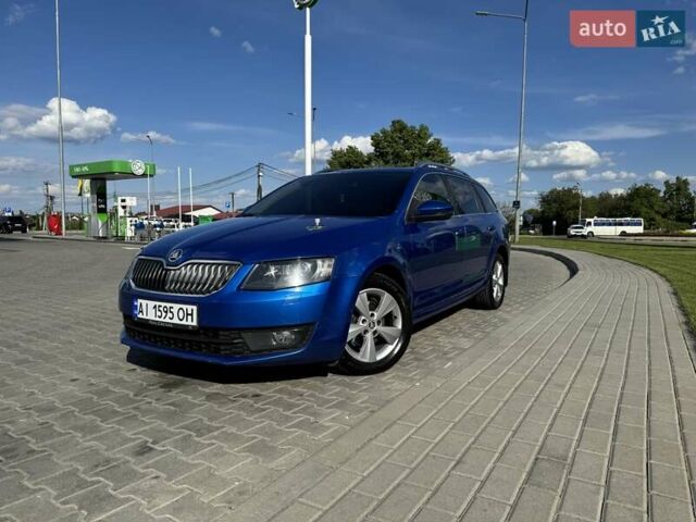 Синий Шкода Октавия, объемом двигателя 1.6 л и пробегом 268 тыс. км за 12000 $, фото 1 на Automoto.ua