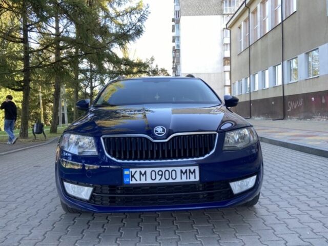 Синий Шкода Октавия, объемом двигателя 2 л и пробегом 257 тыс. км за 11900 $, фото 1 на Automoto.ua