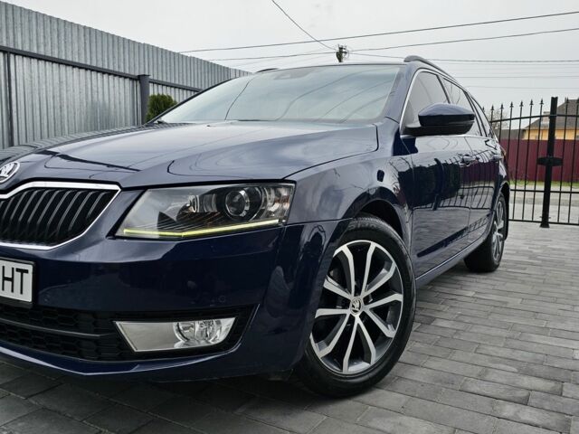 Синий Шкода Октавия, объемом двигателя 1.6 л и пробегом 190 тыс. км за 10600 $, фото 1 на Automoto.ua